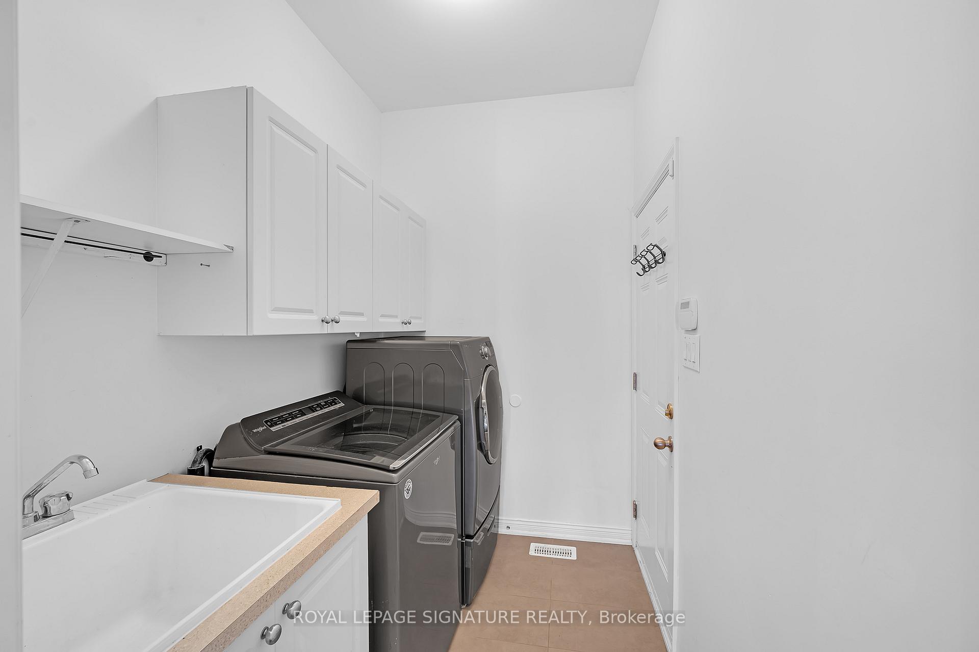 Photo 7 of 27 Island Grove, Brampton, Credit Valley — HOMEH