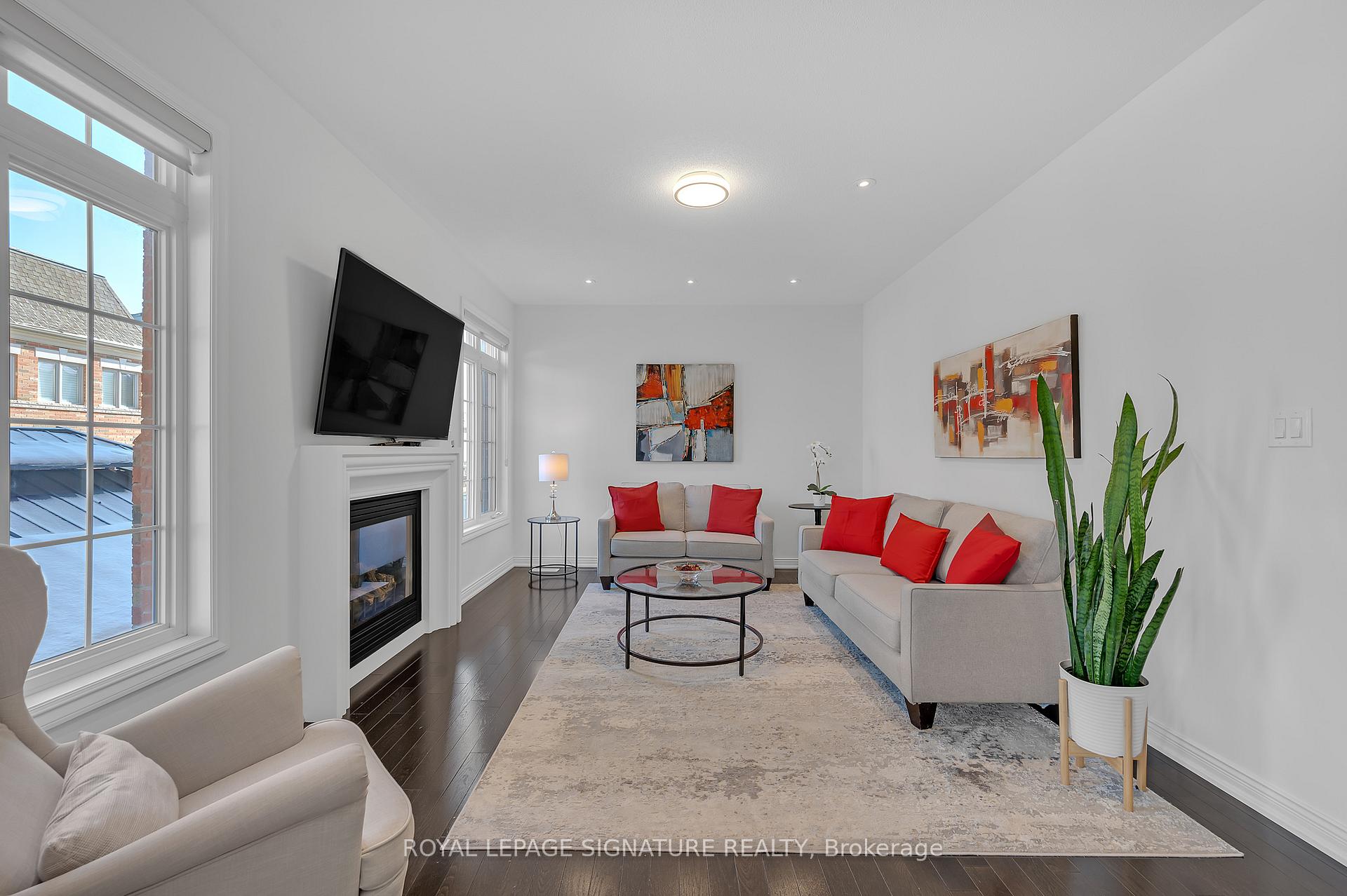 Photo 10 of 27 Island Grove, Brampton, Credit Valley — HOMEH