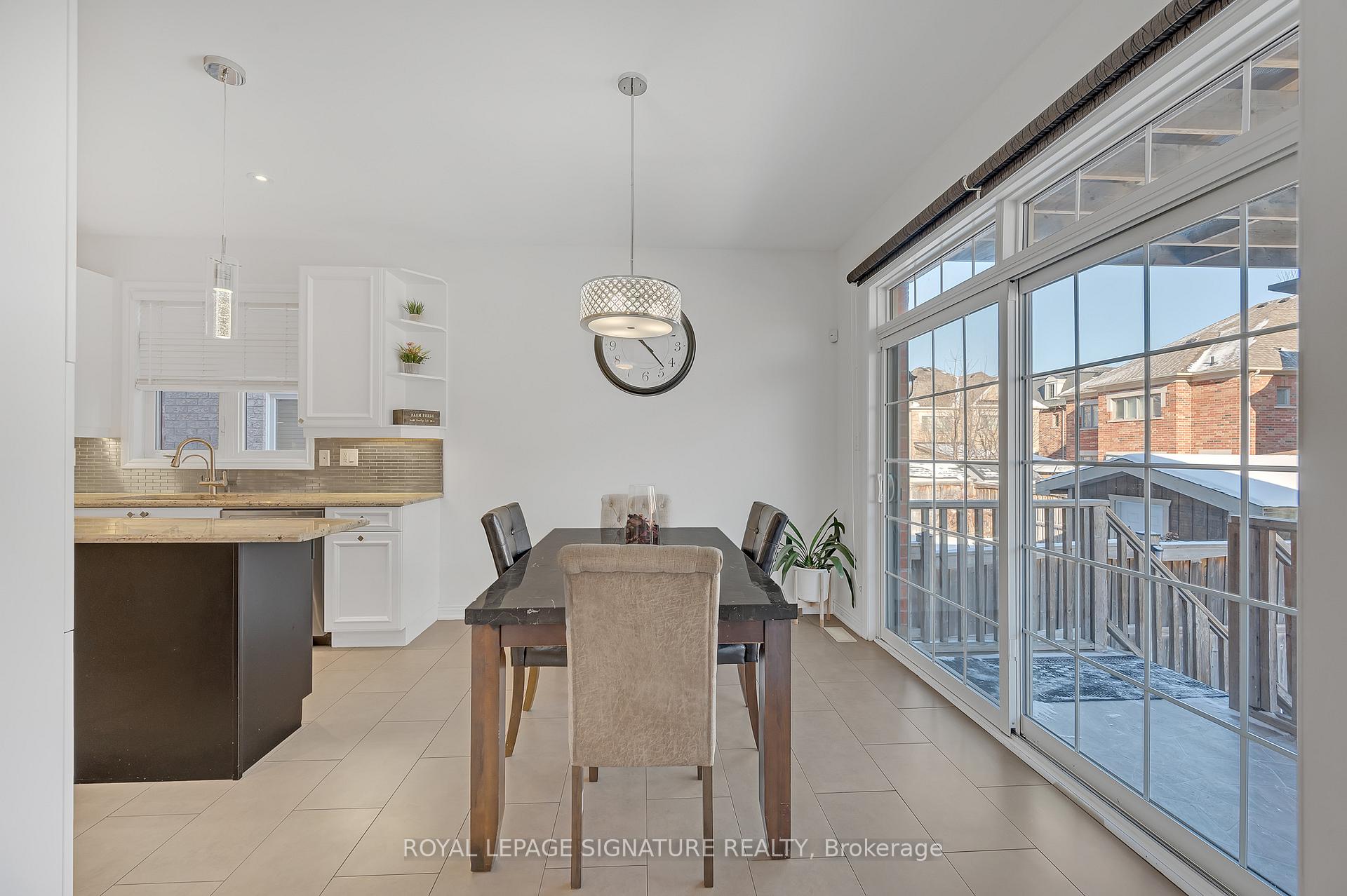 Photo 12 of 27 Island Grove, Brampton, Credit Valley — HOMEH