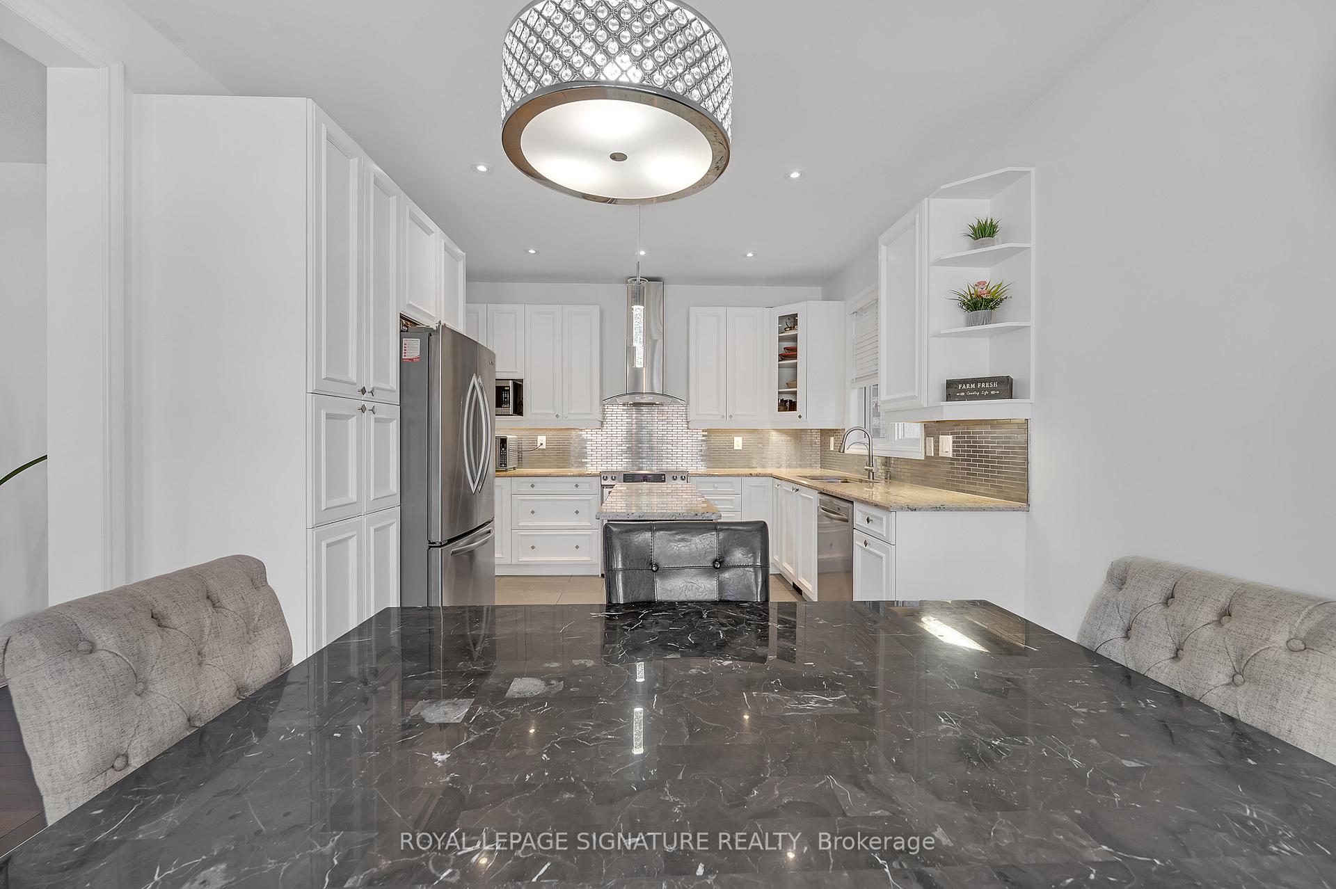 Photo 14 of 27 Island Grove, Brampton, Credit Valley — HOMEH