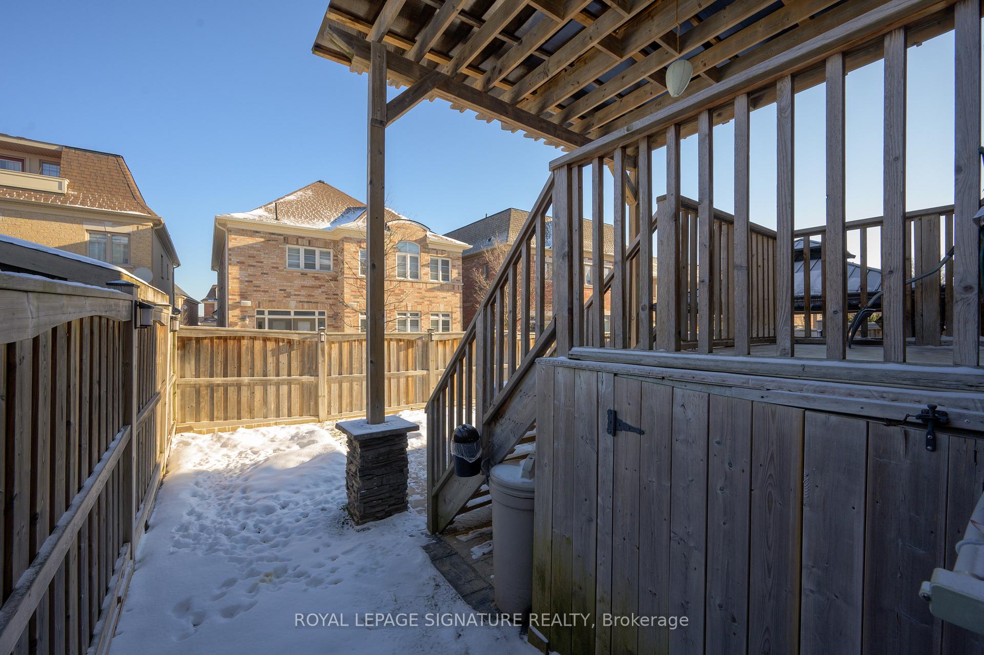 Photo 38 of 27 Island Grove, Brampton, Credit Valley — HOMEH