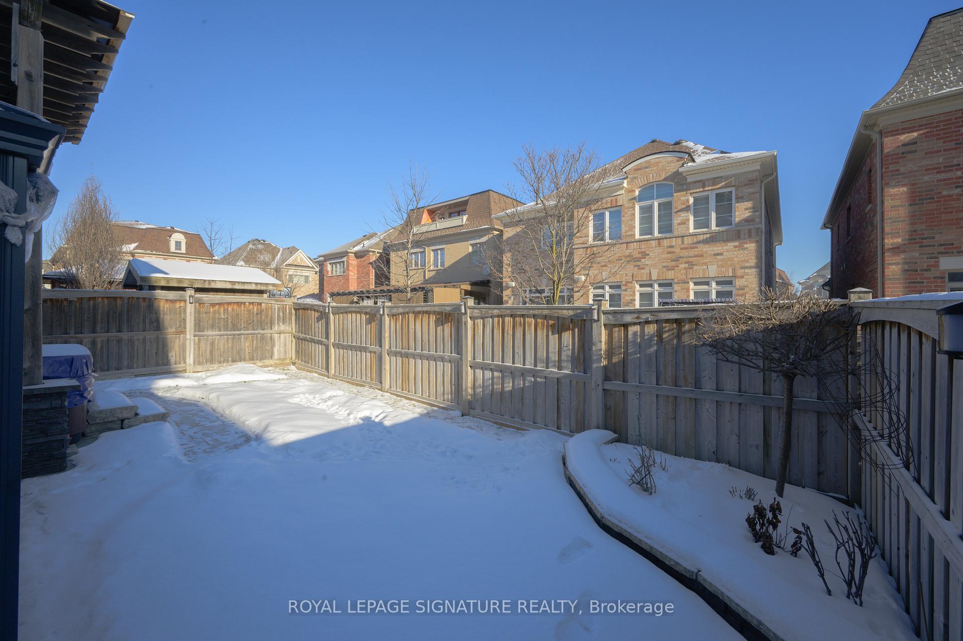 Photo 40 of 27 Island Grove, Brampton, Credit Valley — HOMEH