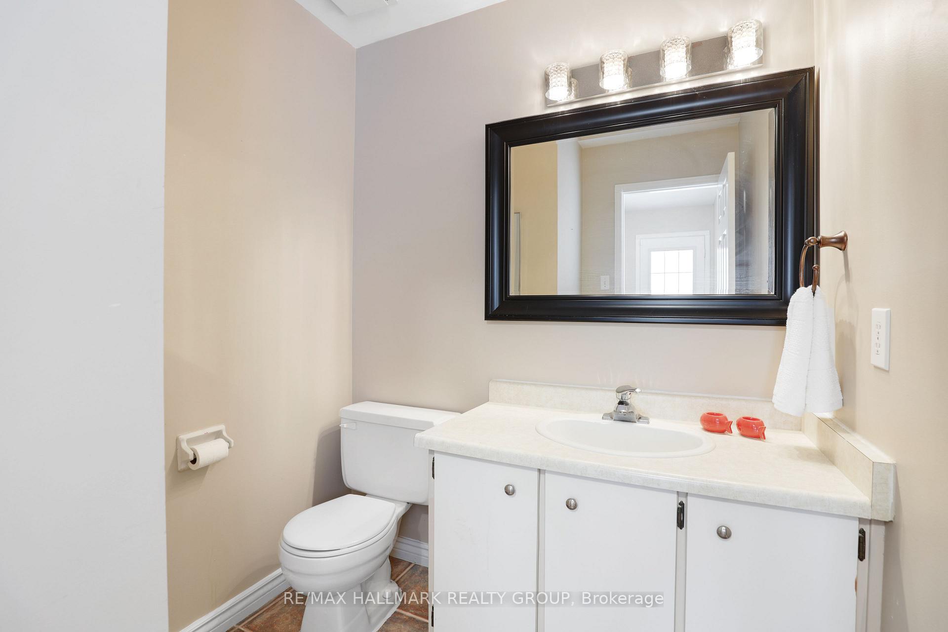 Photo 5 of 1637 Saxony Crescent, Ottawa, Pineview — HOMEH