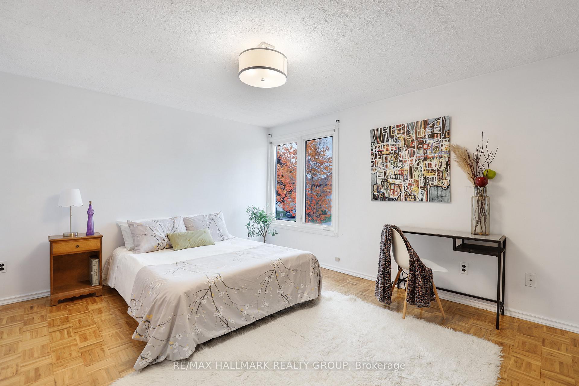 Photo 16 of 1637 Saxony Crescent, Ottawa, Pineview — HOMEH