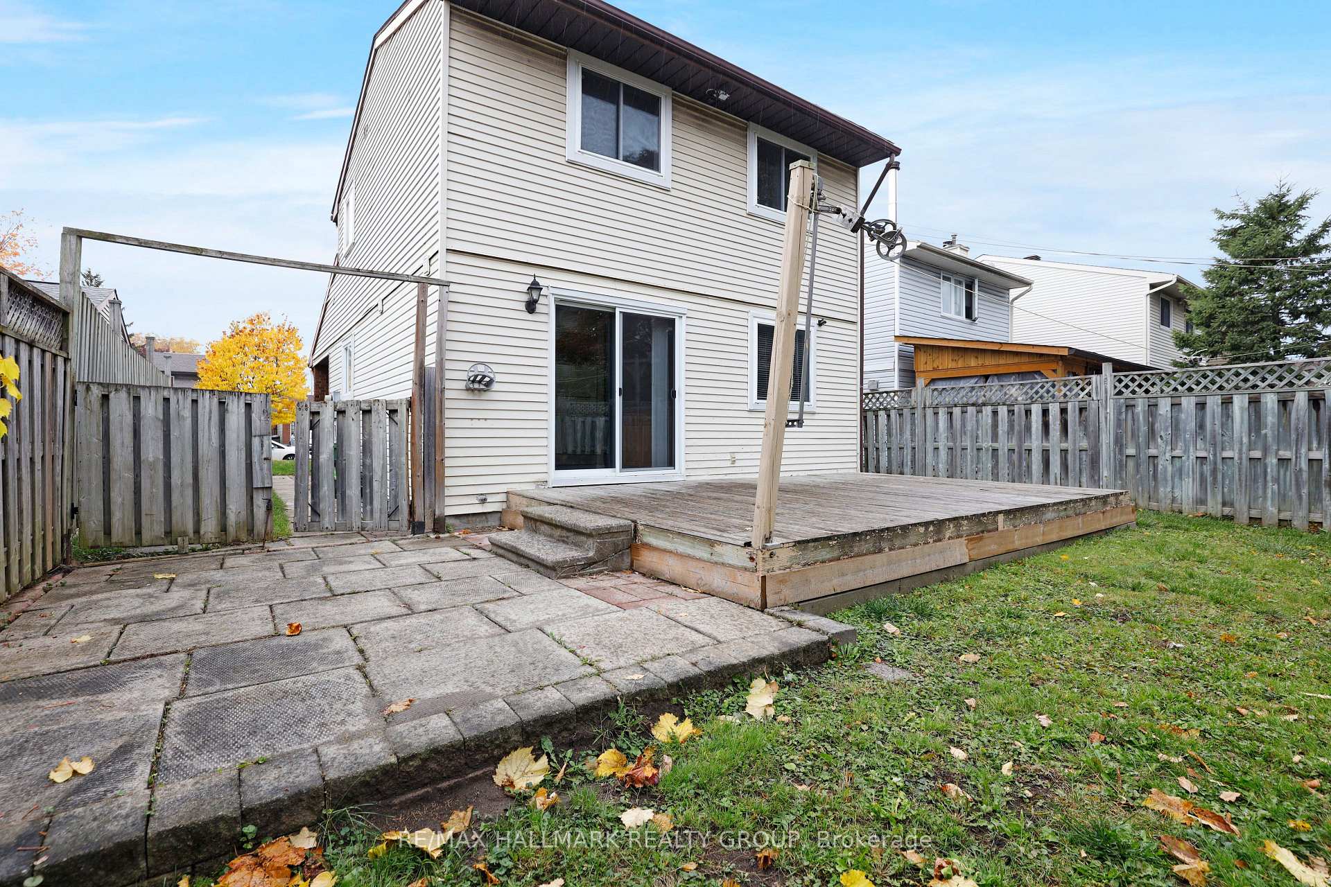 Photo 29 of 1637 Saxony Crescent, Ottawa, Pineview — HOMEH
