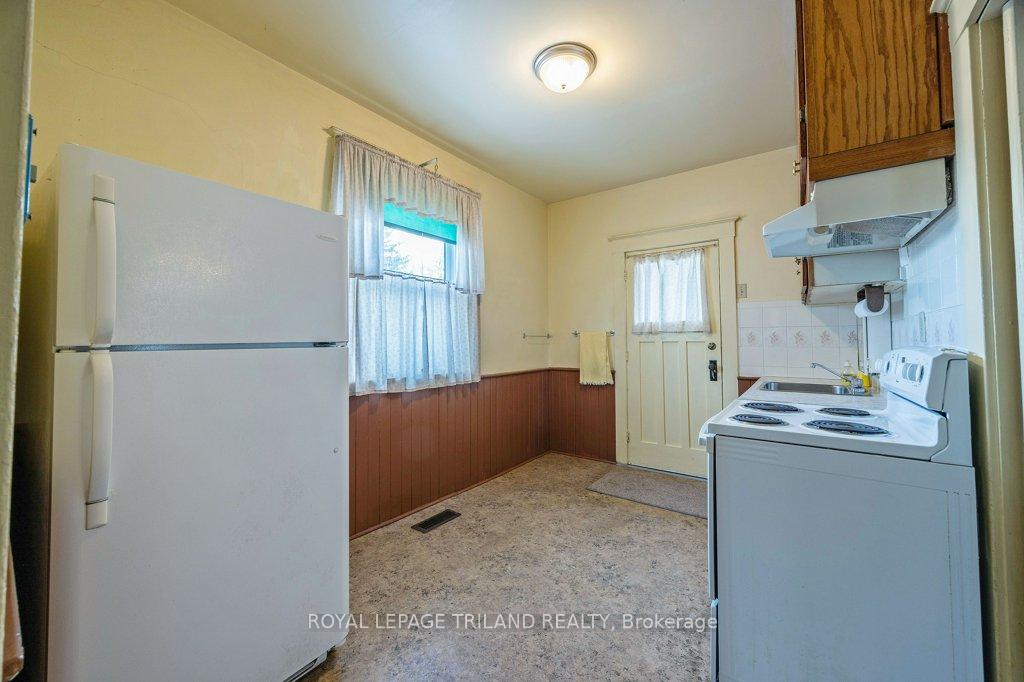 Photo 13 of 57 Manitoba Street, St. Thomas — HOMEH
