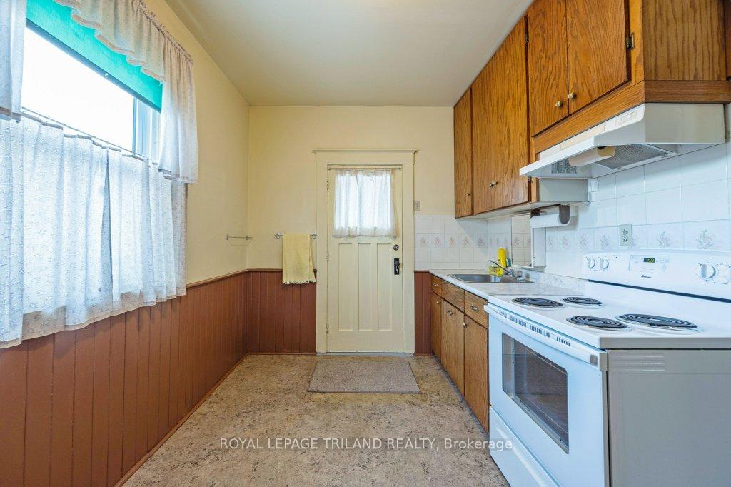 Photo 14 of 57 Manitoba Street, St. Thomas — HOMEH