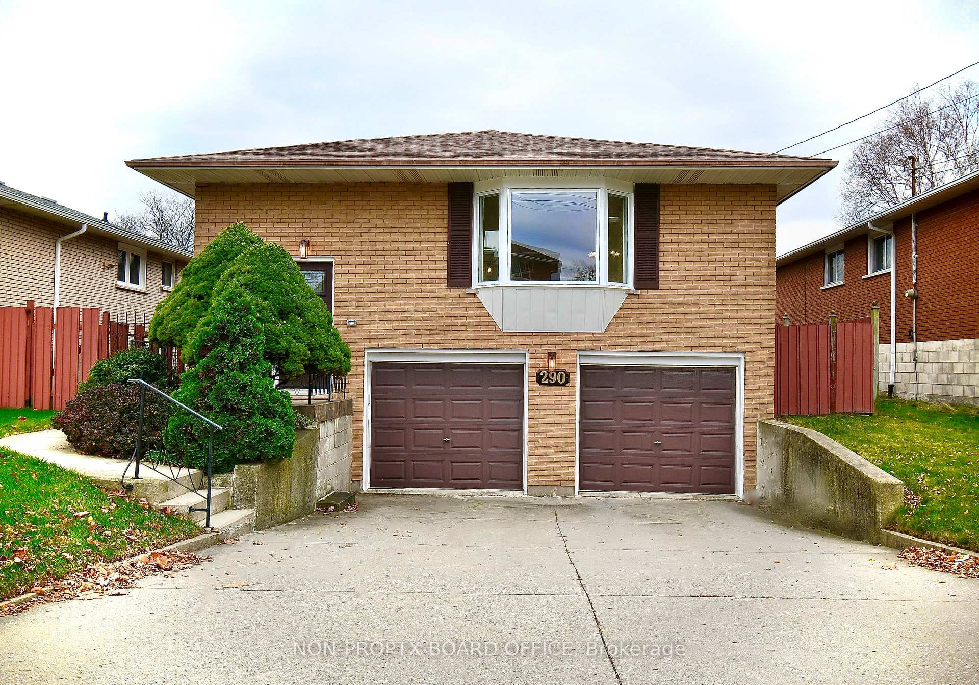 Front of 290 Carson Drive