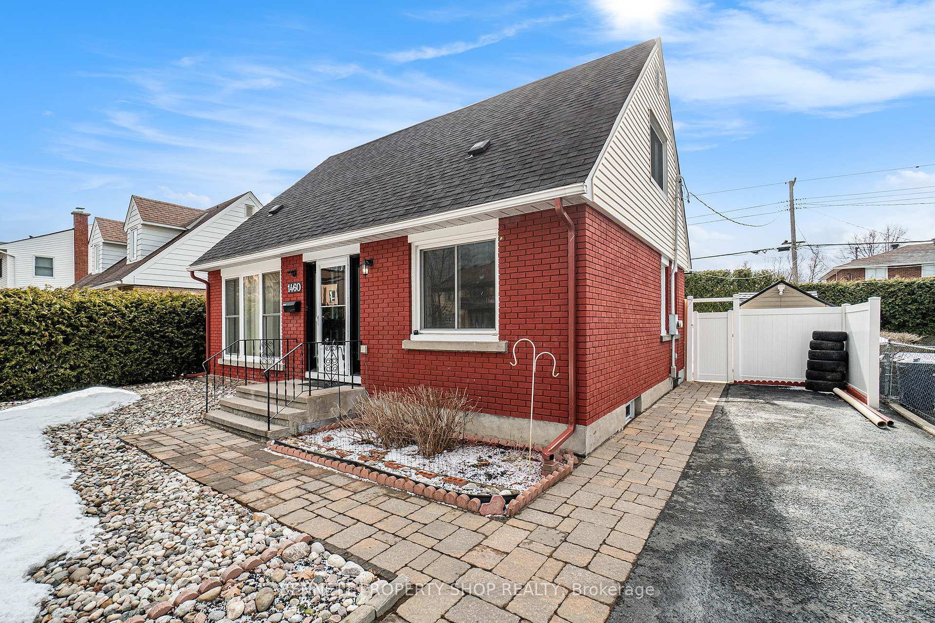 Photo 2 of 1460 Larose Avenue, Ottawa, Carlington — HOMEH