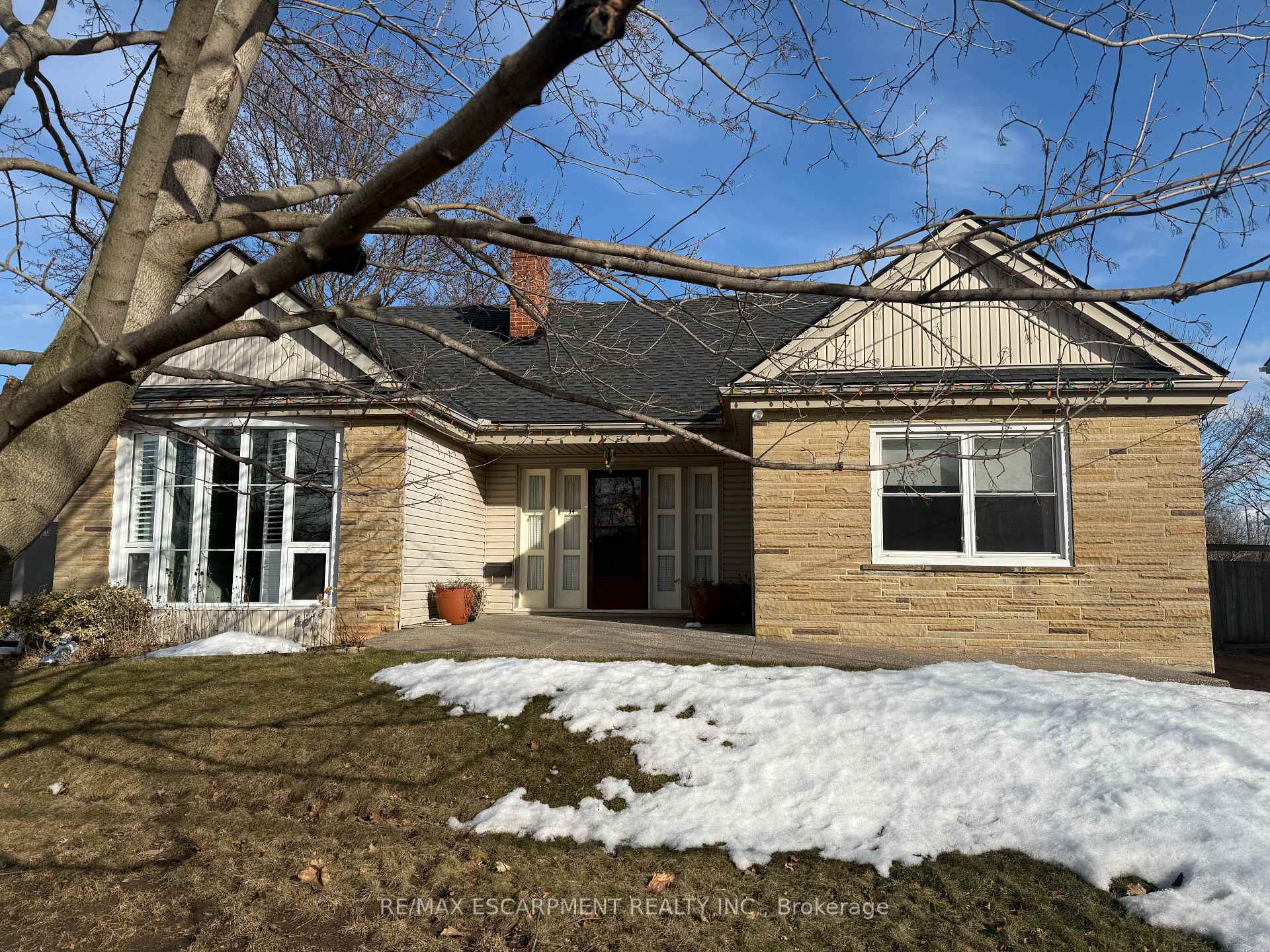 Photo 1 of 34 Norwich Road, Hamilton, Stoney Creek — HOMEH