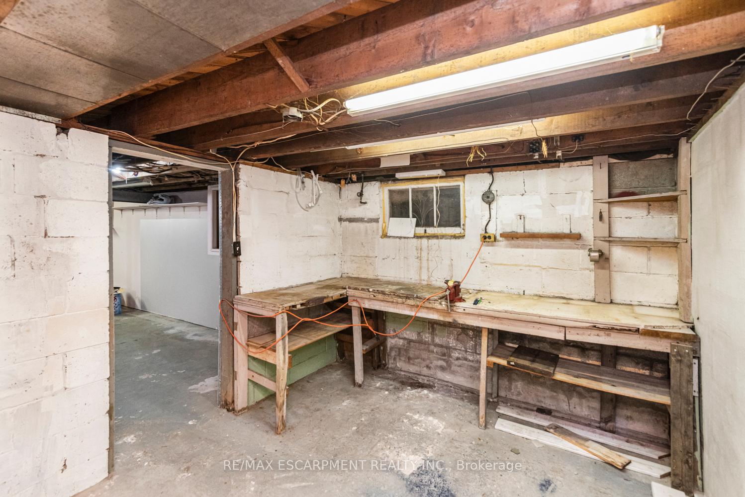 Photo 32 of 34 Norwich Road, Hamilton, Stoney Creek — HOMEH
