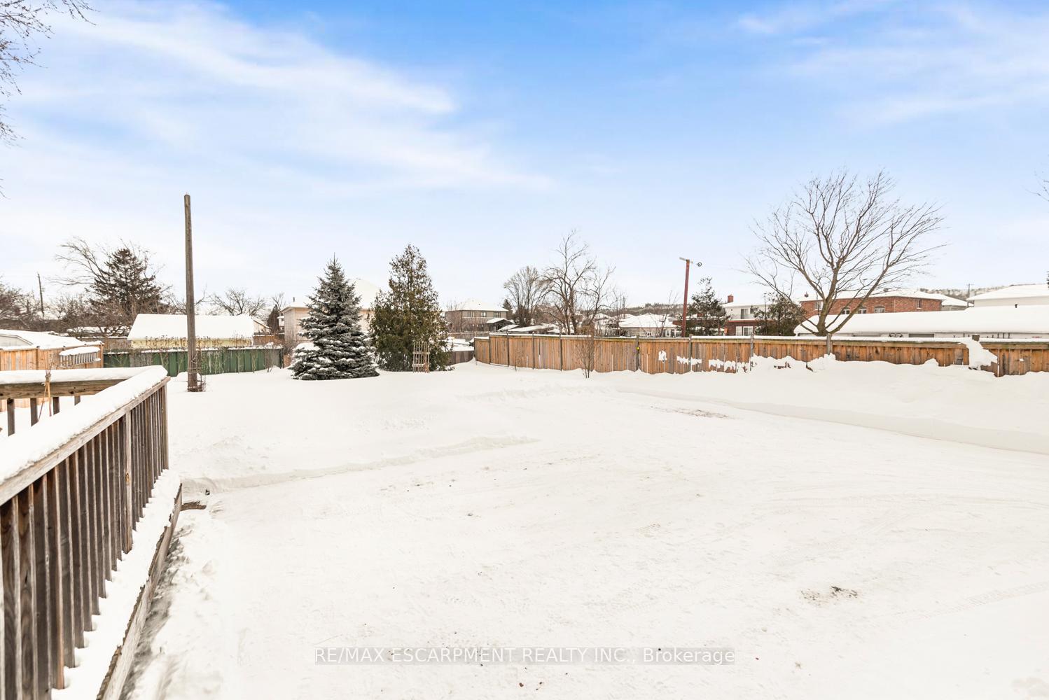 Photo 37 of 34 Norwich Road, Hamilton, Stoney Creek — HOMEH