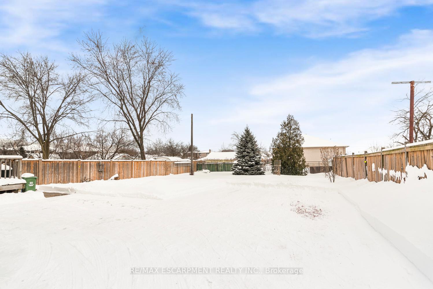 Photo 38 of 34 Norwich Road, Hamilton, Stoney Creek — HOMEH