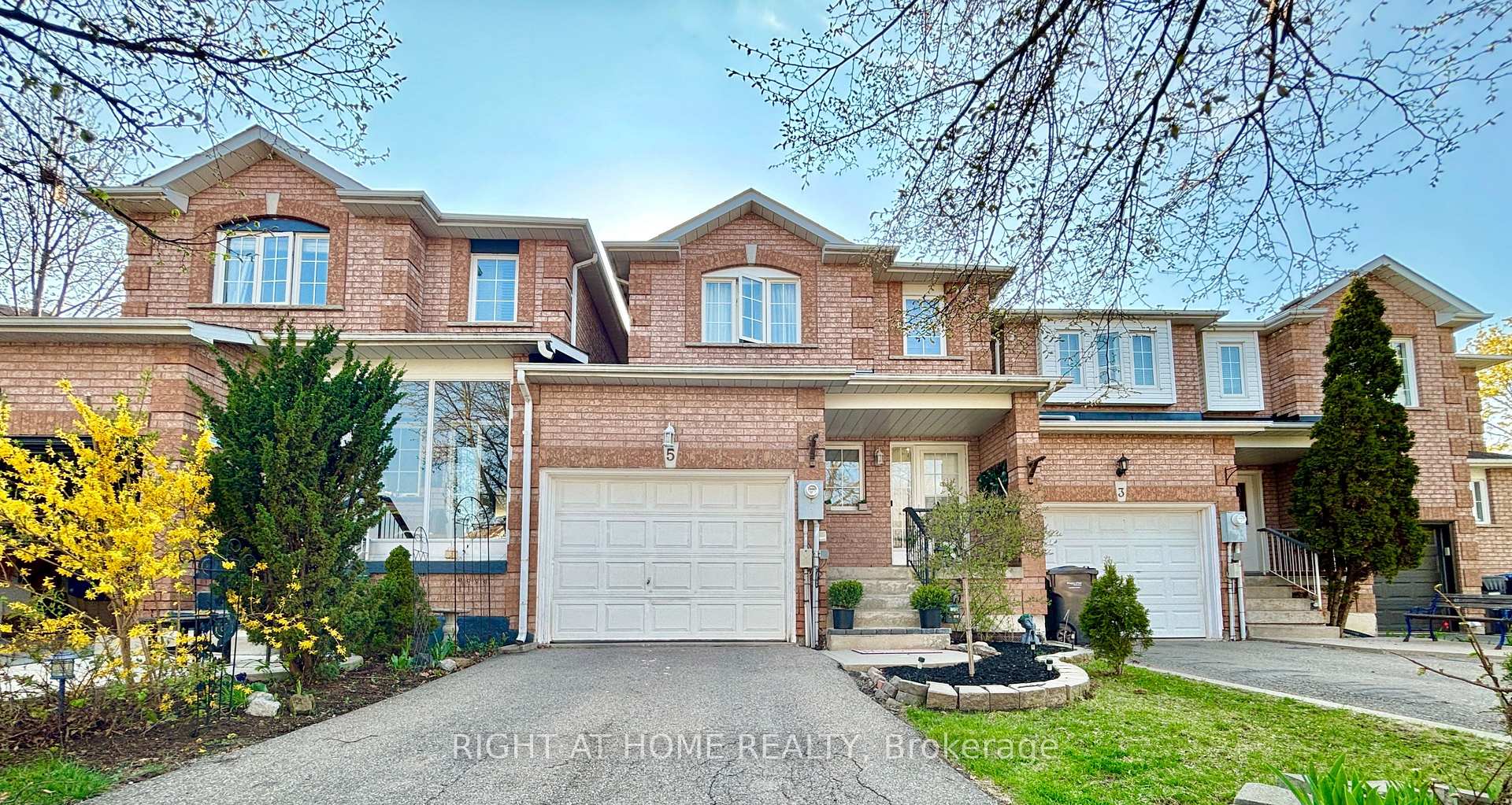 Front of 5 Torada Court