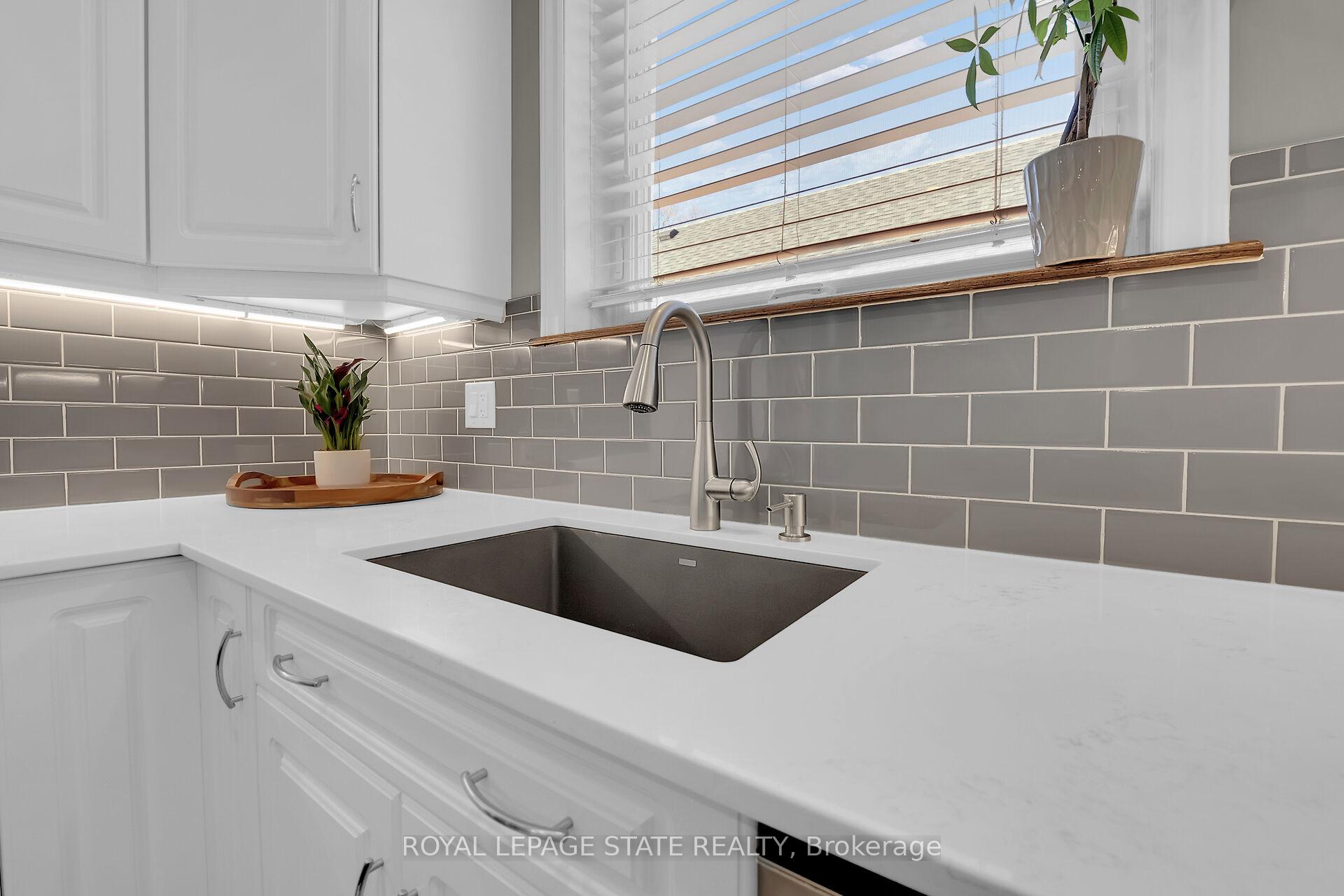 Photo 13 of 85 Erin Avenue, Hamilton, Rosedale — HOMEH