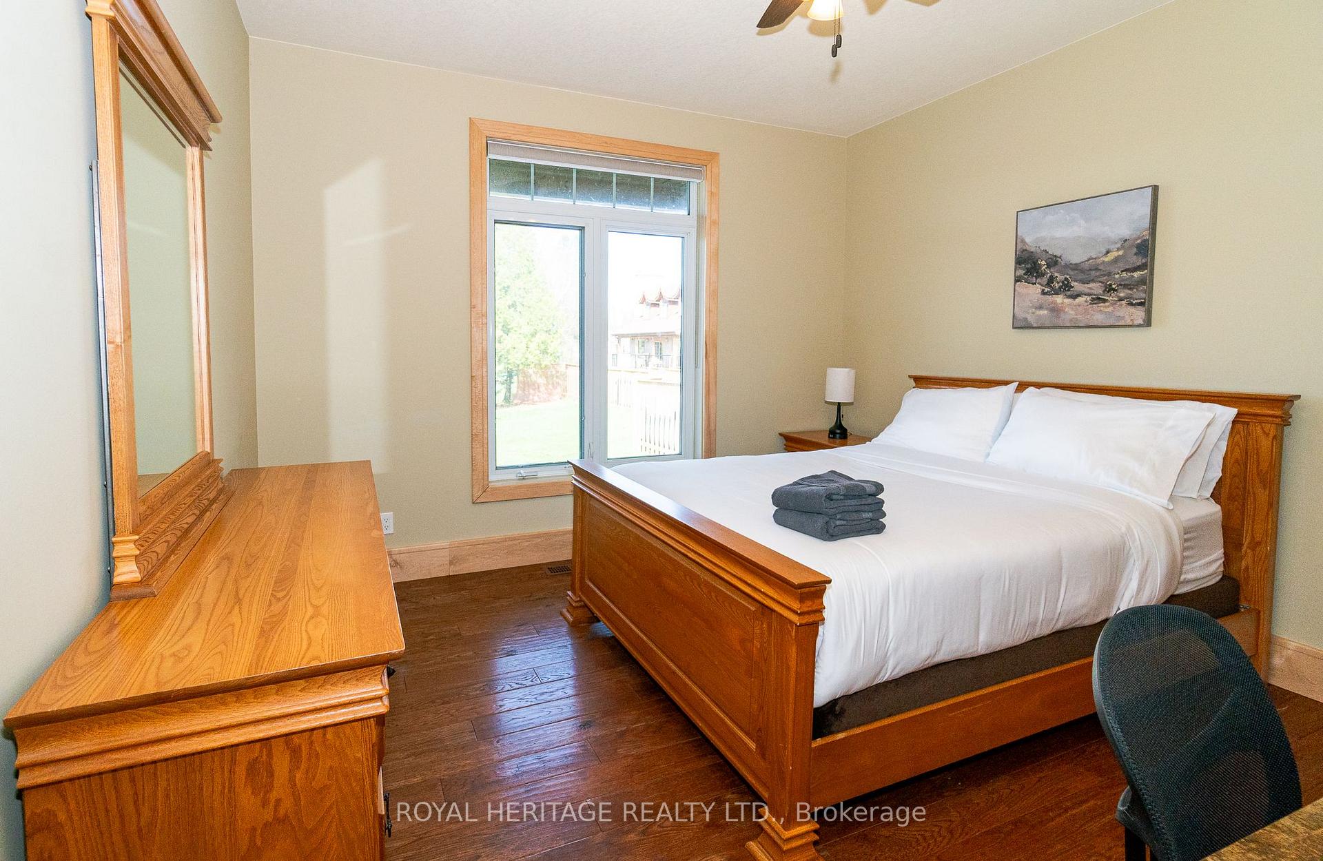Photo 17 of 15 Lake Street, Kearney — HOMEH