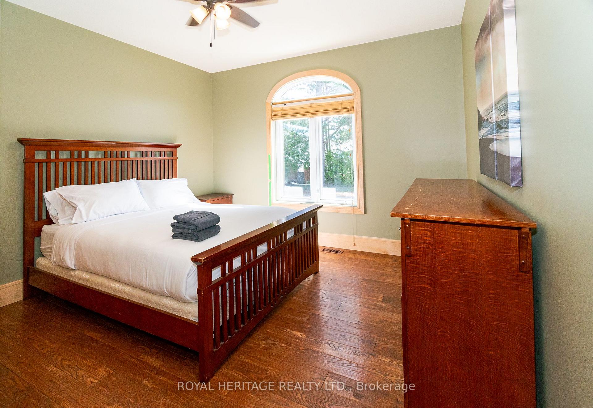 Photo 19 of 15 Lake Street, Kearney — HOMEH