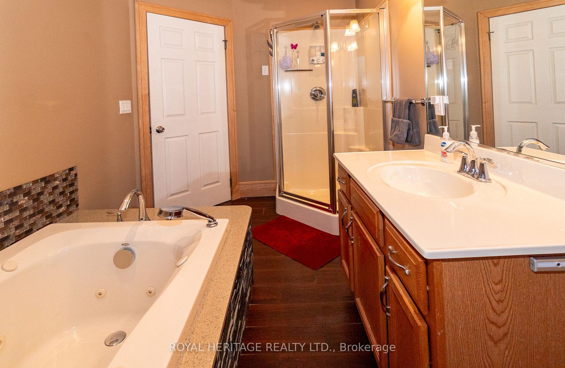 Photo 32 of 15 Lake Street, Kearney — HOMEH