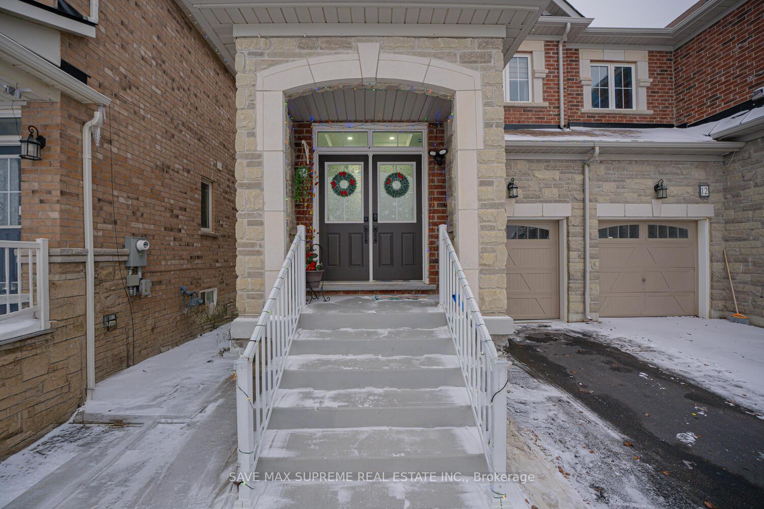 Photo 3 of 10 Banas Way, Brampton, Northwest Brampton — HOMEH
