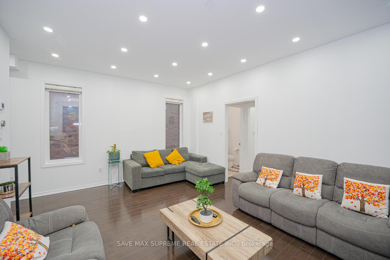 Photo 8 of 10 Banas Way, Brampton, Northwest Brampton — HOMEH