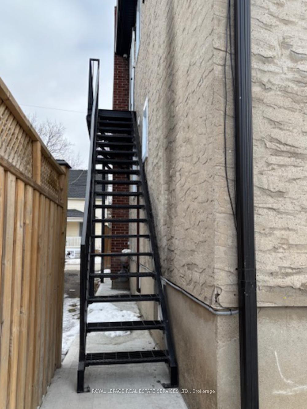 Photo 4 of 3 Francis Street, St. Catharines, Downtown — HOMEH