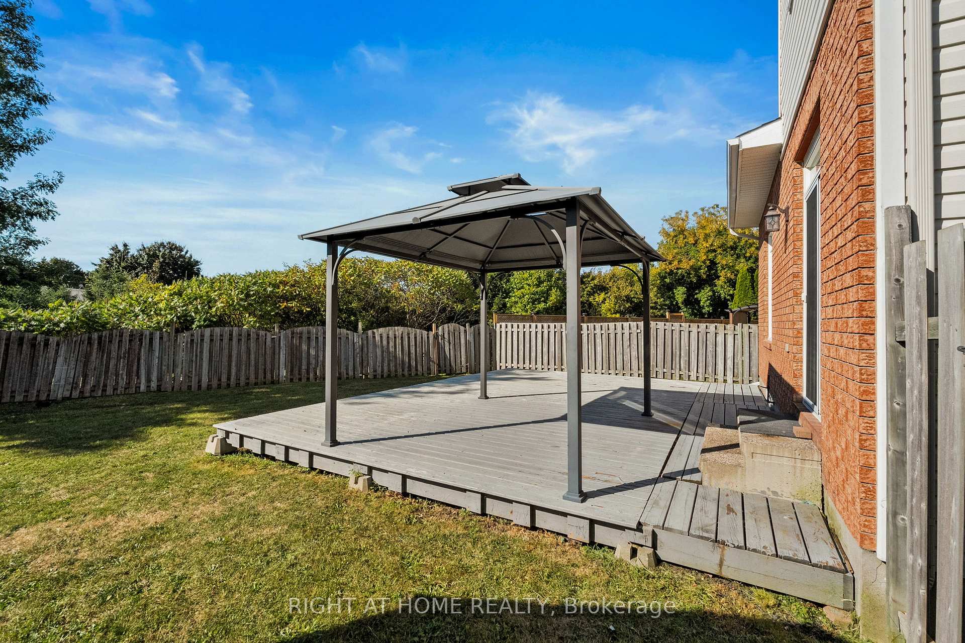 Photo 36 of 4134 Wolfe Point Way, Ottawa, Riverside South/Gloucester Glen — HOMEH