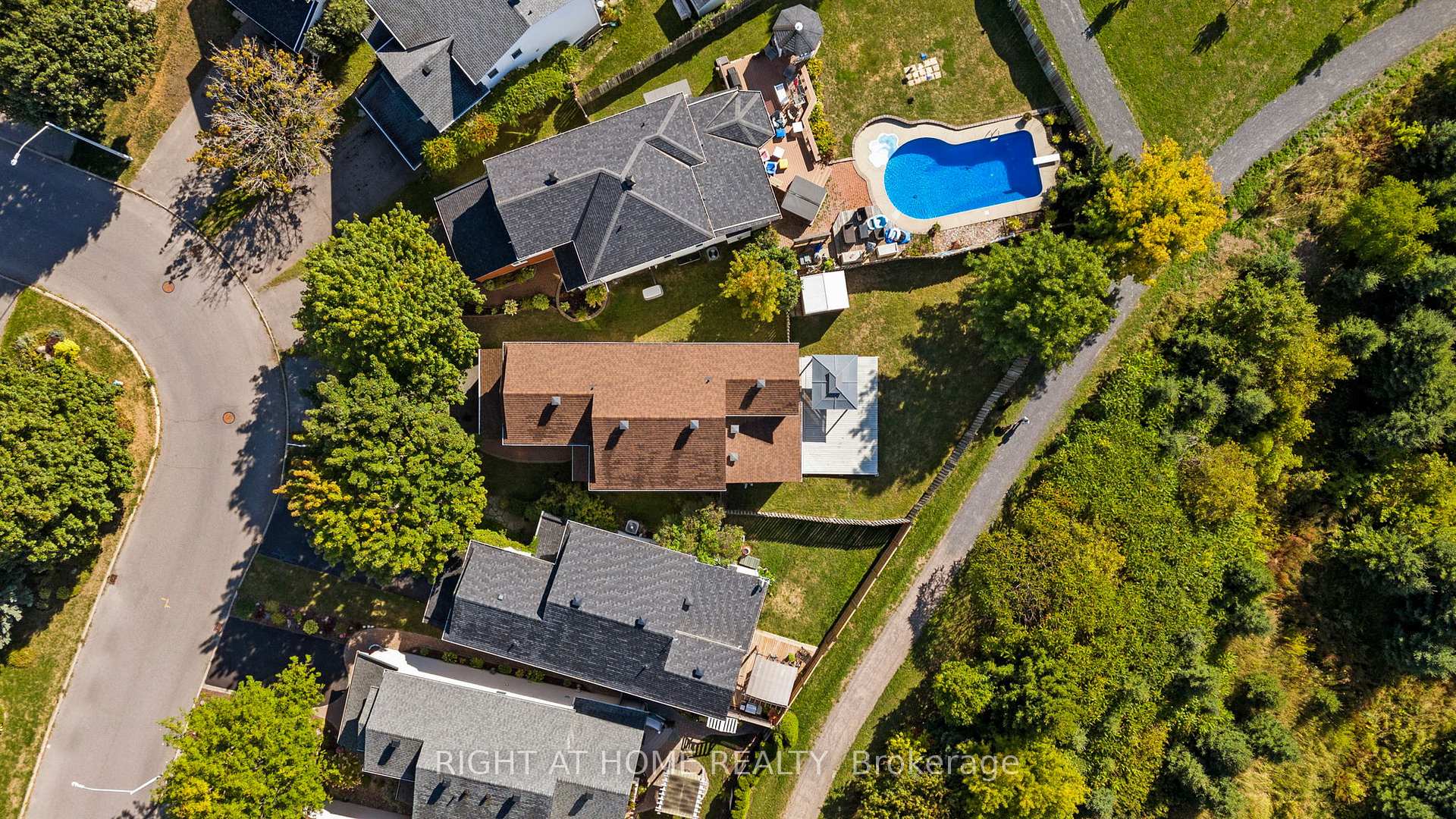 Photo 33 of 4134 Wolfe Point Way, Ottawa, Riverside South/Gloucester Glen — HOMEH