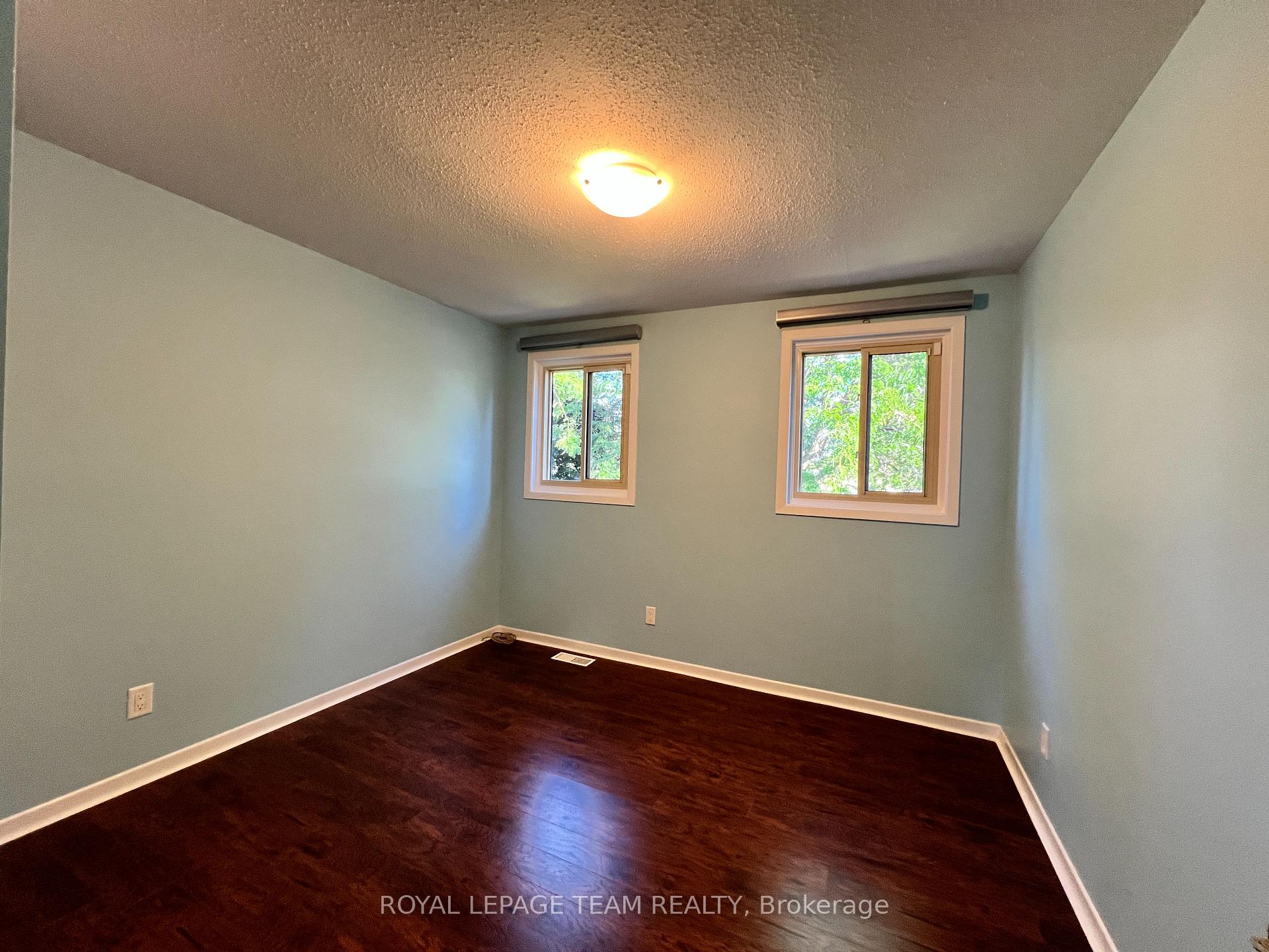 Photo 17 of 49 Farm Gate Crescent, Ottawa, Borden Farm/Stewart Farm/Carleton Heights/Parkwood Hills — HOMEH