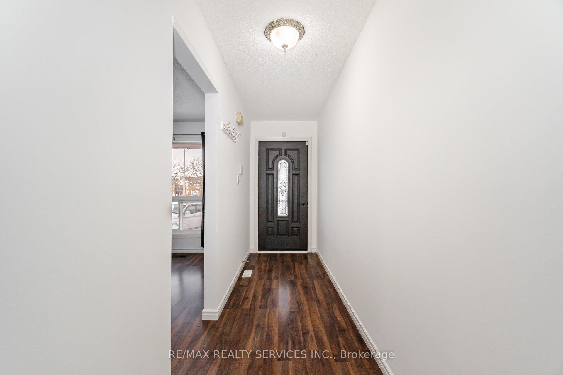 Photo 4 of 76 Simmons Boulevard, Brampton, Madoc — HOMEH