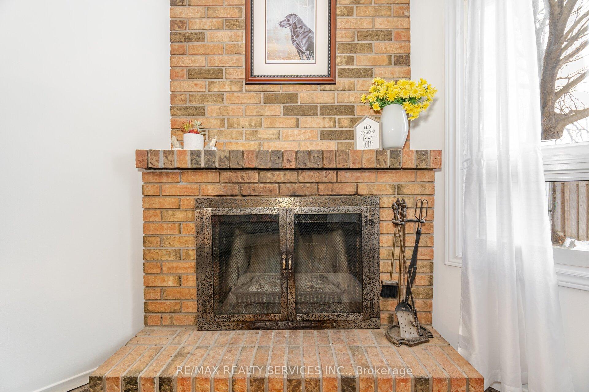 Photo 11 of 76 Simmons Boulevard, Brampton, Madoc — HOMEH