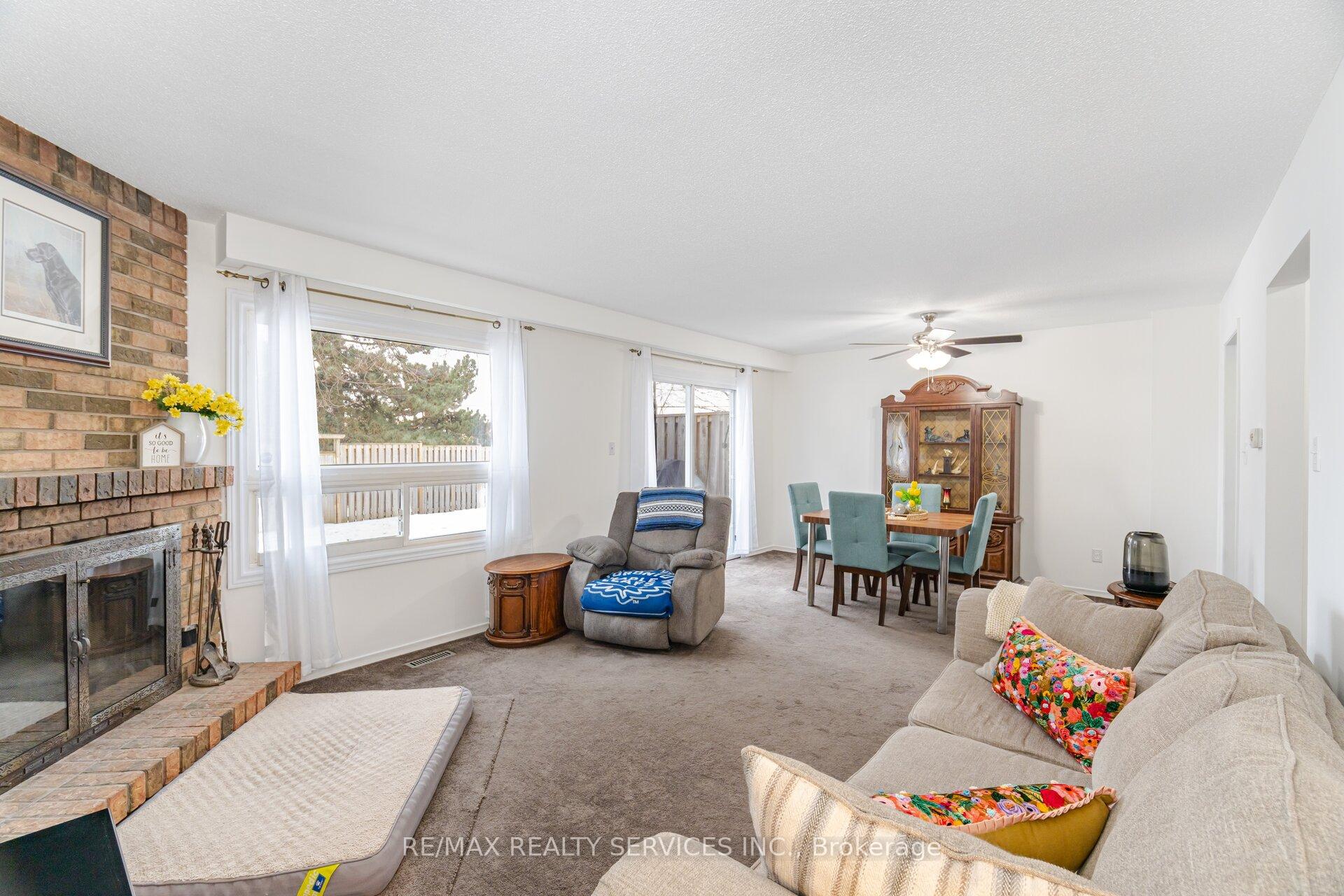 Photo 12 of 76 Simmons Boulevard, Brampton, Madoc — HOMEH