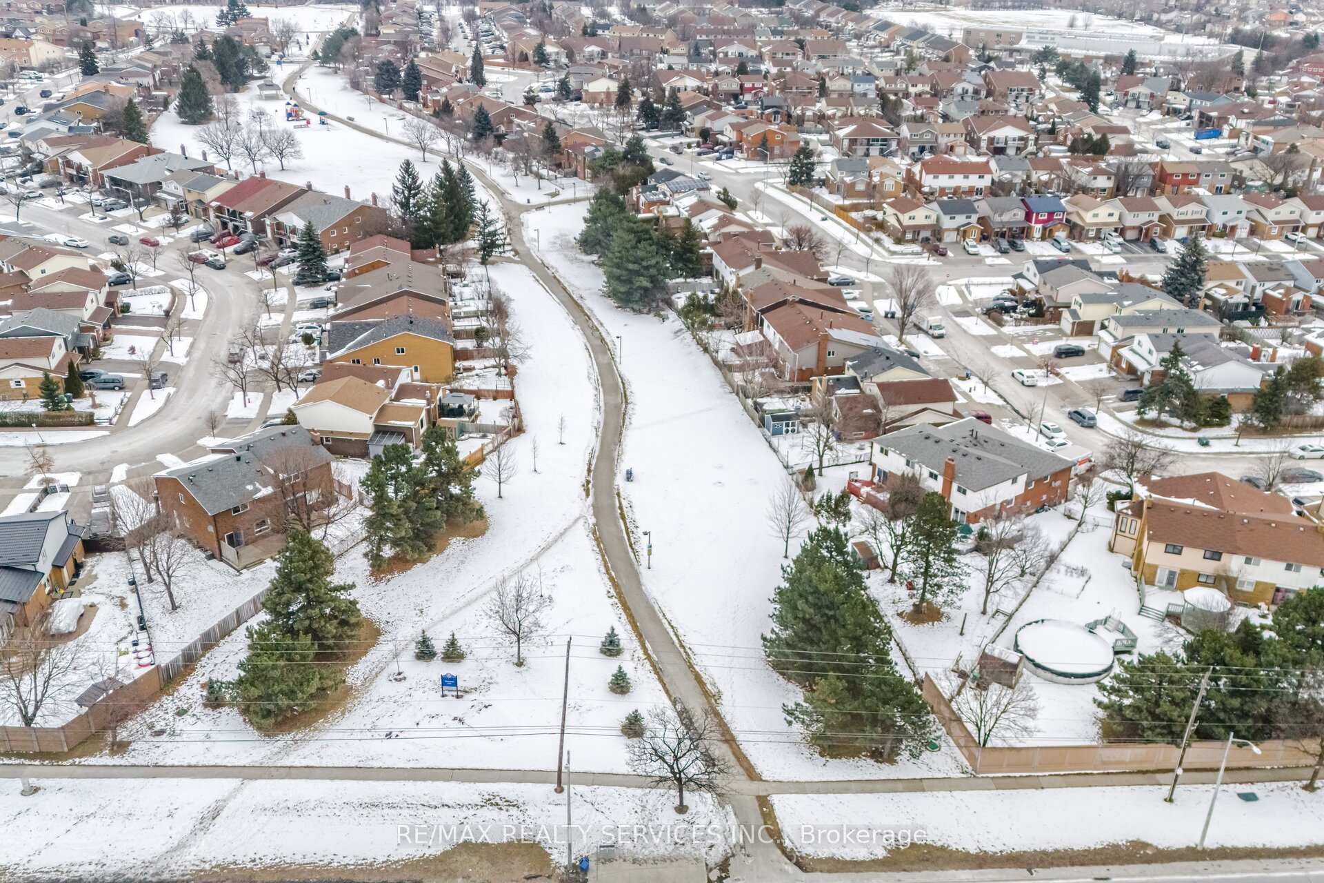 Photo 34 of 76 Simmons Boulevard, Brampton, Madoc — HOMEH