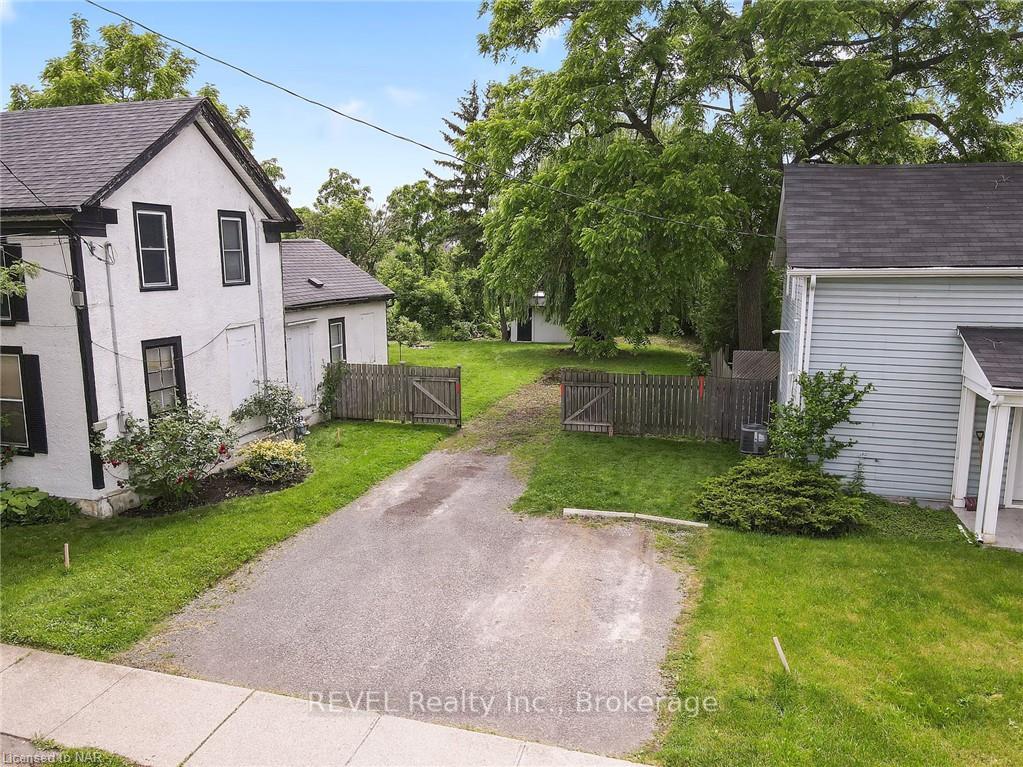 Photo 4 of 131 Oakdale Avenue, St. Catharines, Oakdale — HOMEH
