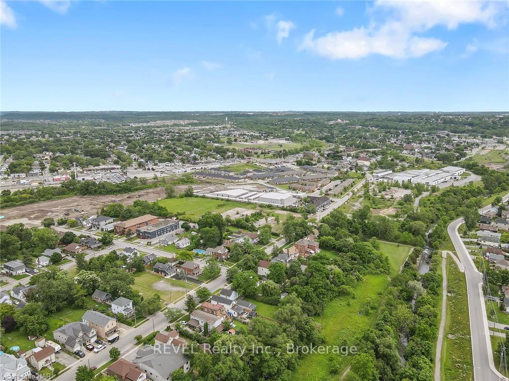 Photo 12 of 131 Oakdale Avenue, St. Catharines, Oakdale — HOMEH
