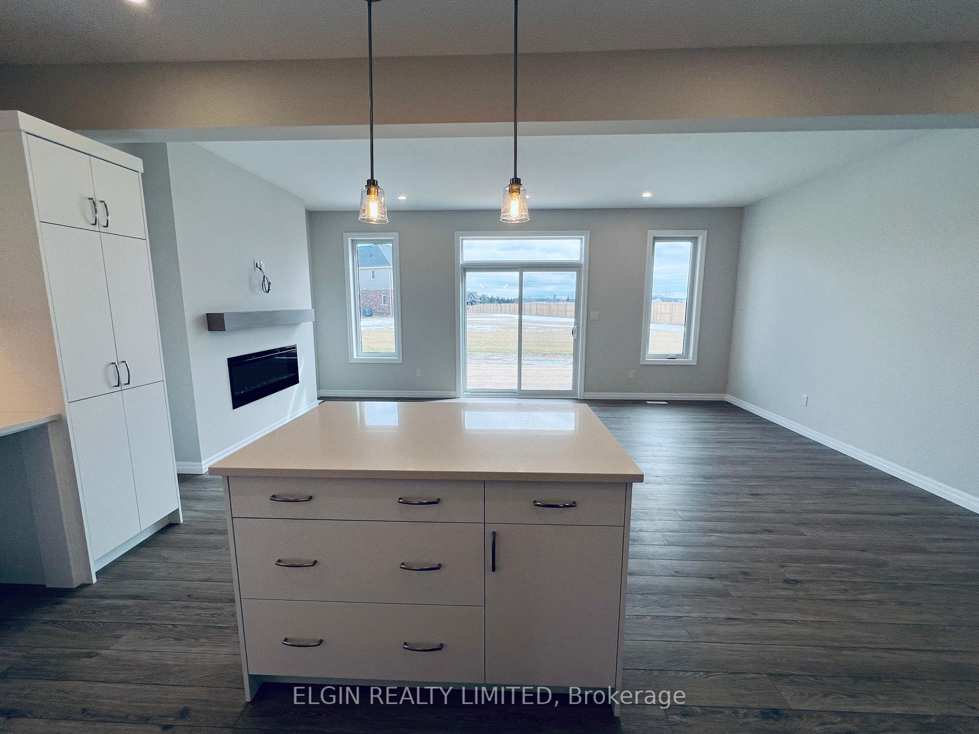 Photo 9 of 227 Renaissance Drive, St. Thomas — HOMEH