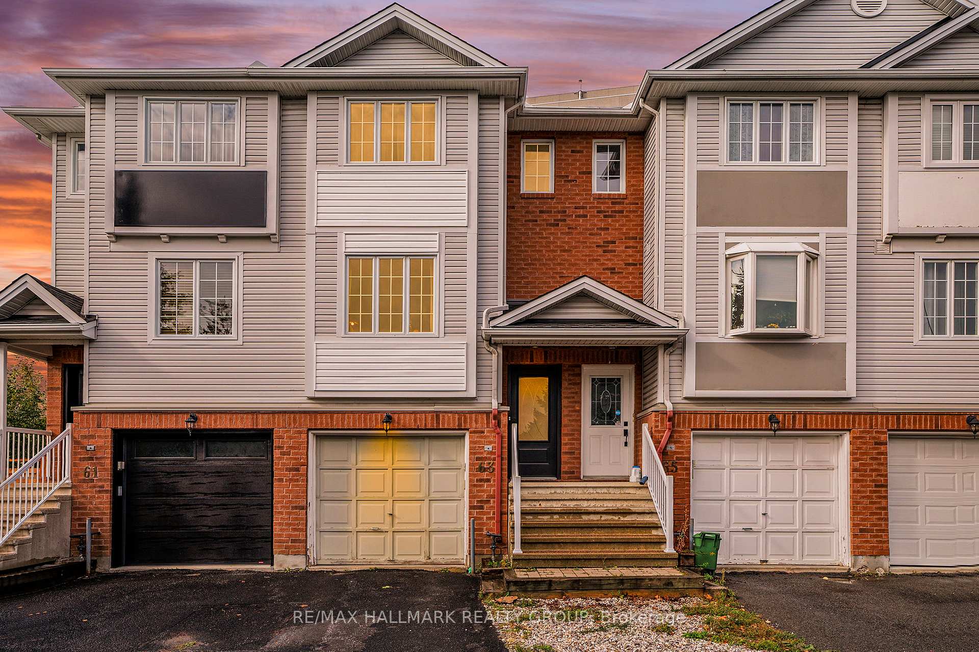 Photo 1 of 63 Manhattan Crescent, Ottawa, Central Park — HOMEH