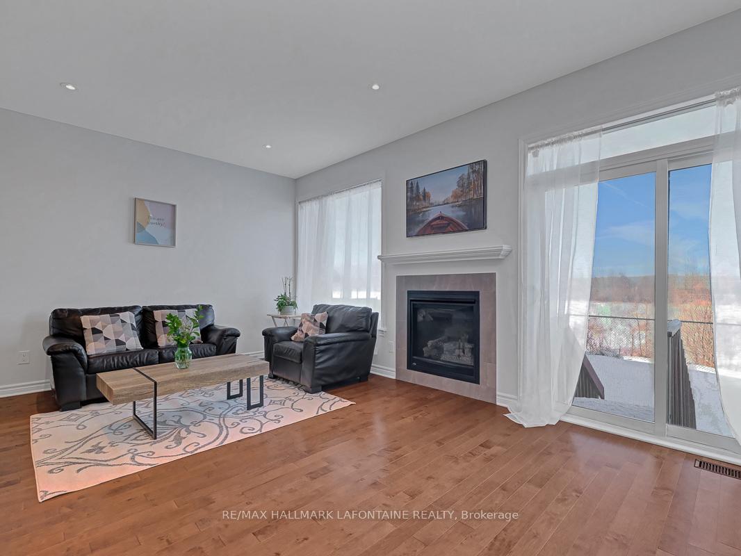 Photo 5 of 695 Putney Crescent, Ottawa, Stittsville (South) — HOMEH