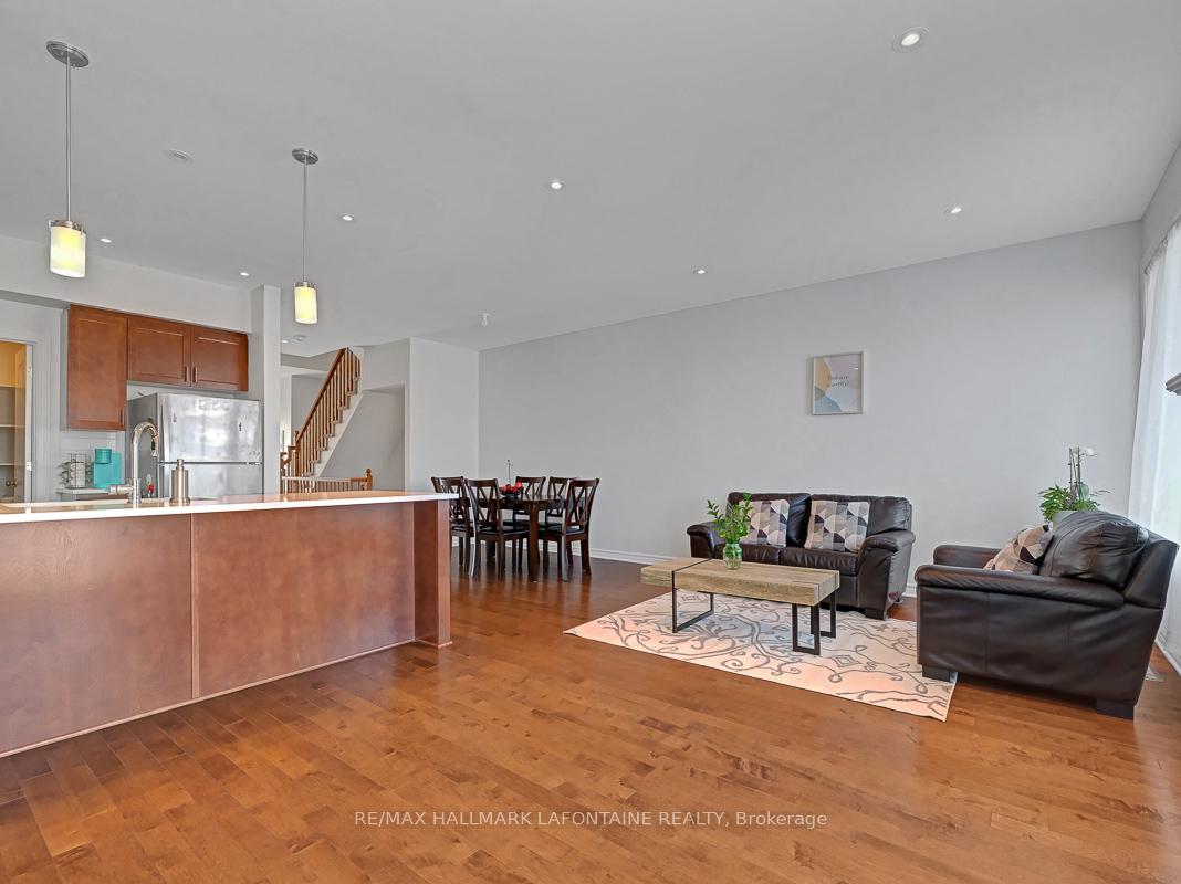 Photo 7 of 695 Putney Crescent, Ottawa, Stittsville (South) — HOMEH