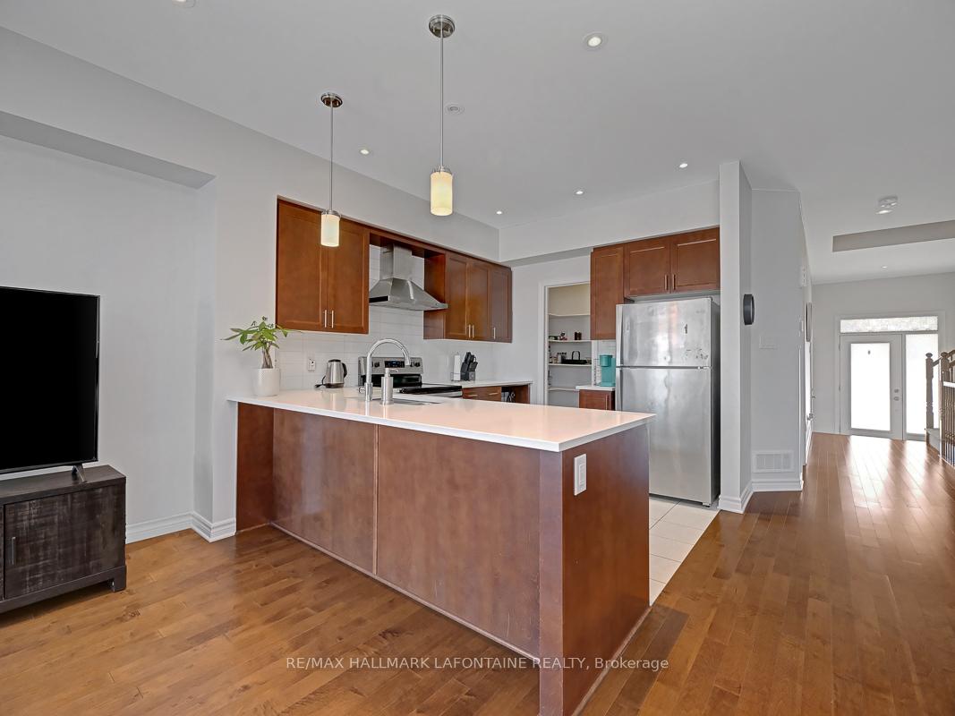 Photo 12 of 695 Putney Crescent, Ottawa, Stittsville (South) — HOMEH