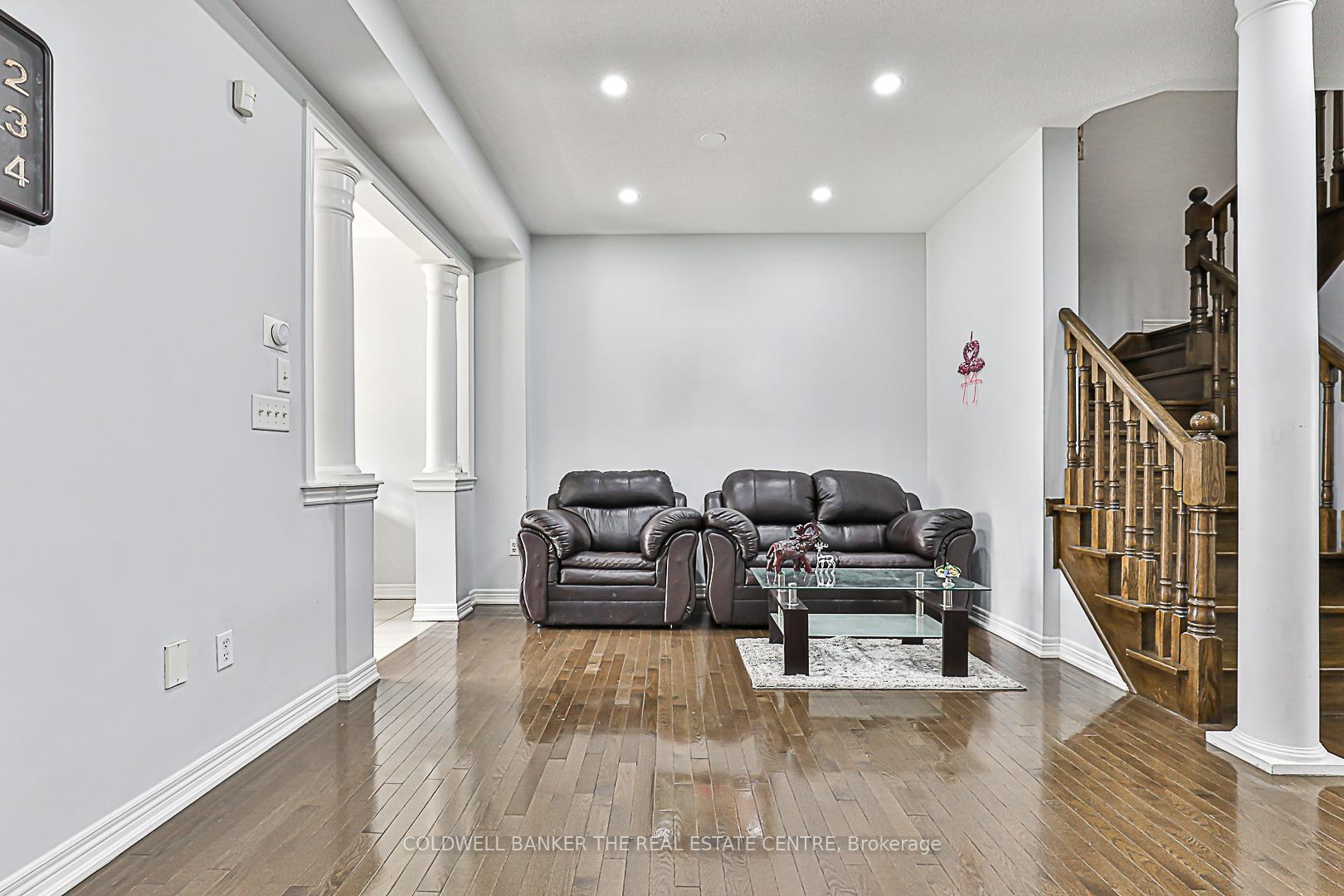 Photo 8 of 43 Crystalview Crescent, Brampton, Bram East — HOMEH