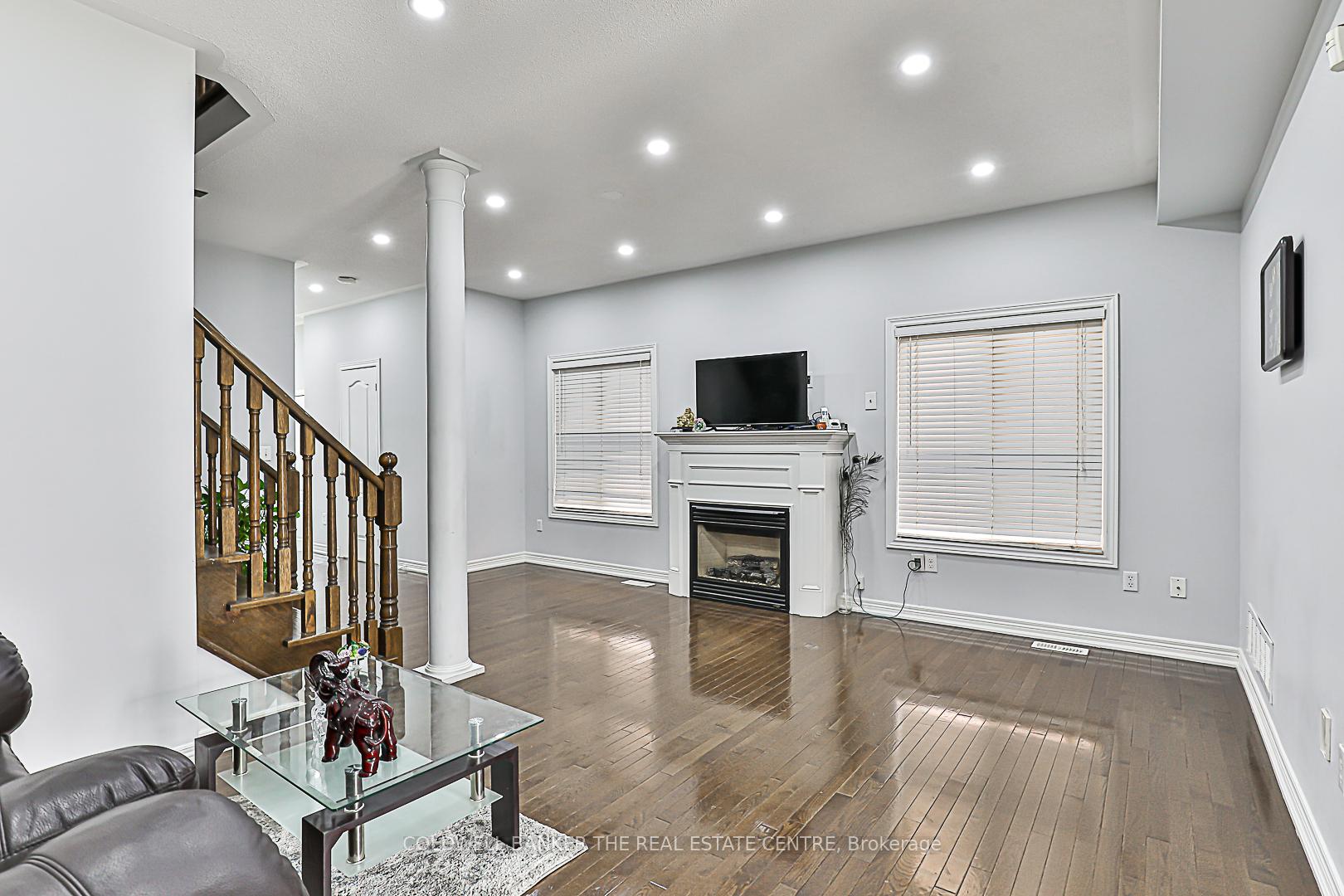 Photo 9 of 43 Crystalview Crescent, Brampton, Bram East — HOMEH