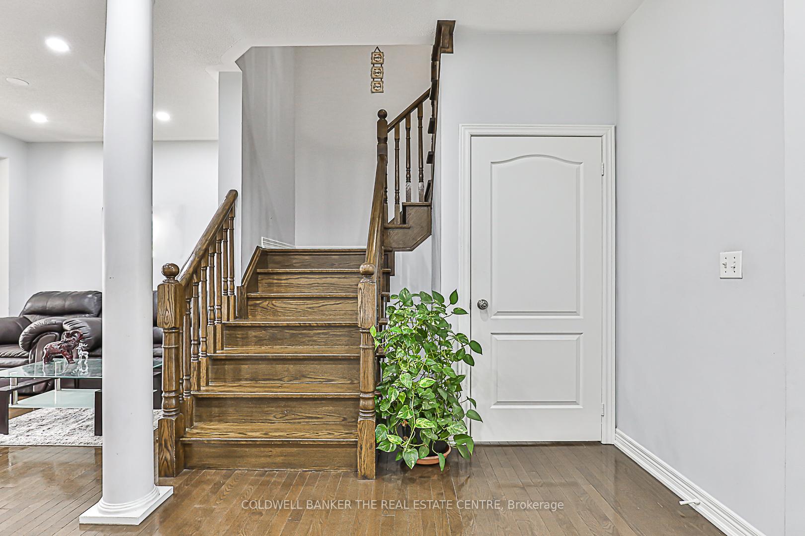 Photo 15 of 43 Crystalview Crescent, Brampton, Bram East — HOMEH