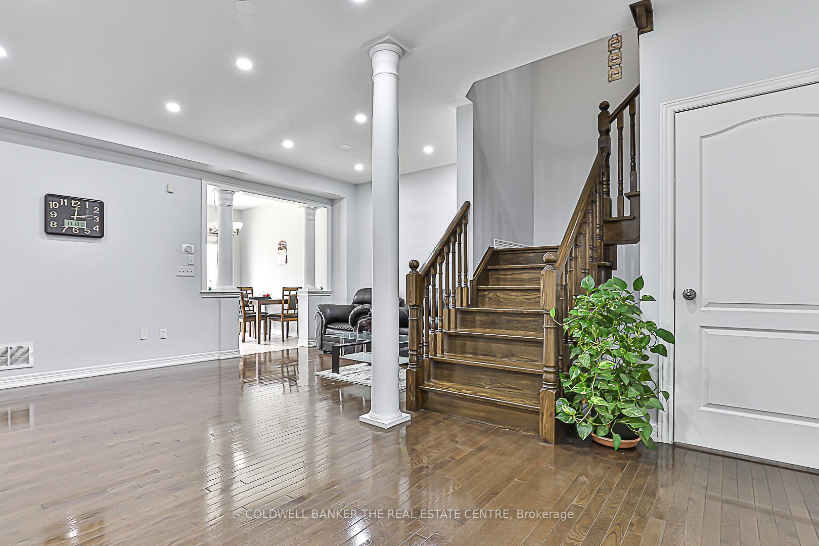 Photo 16 of 43 Crystalview Crescent, Brampton, Bram East — HOMEH