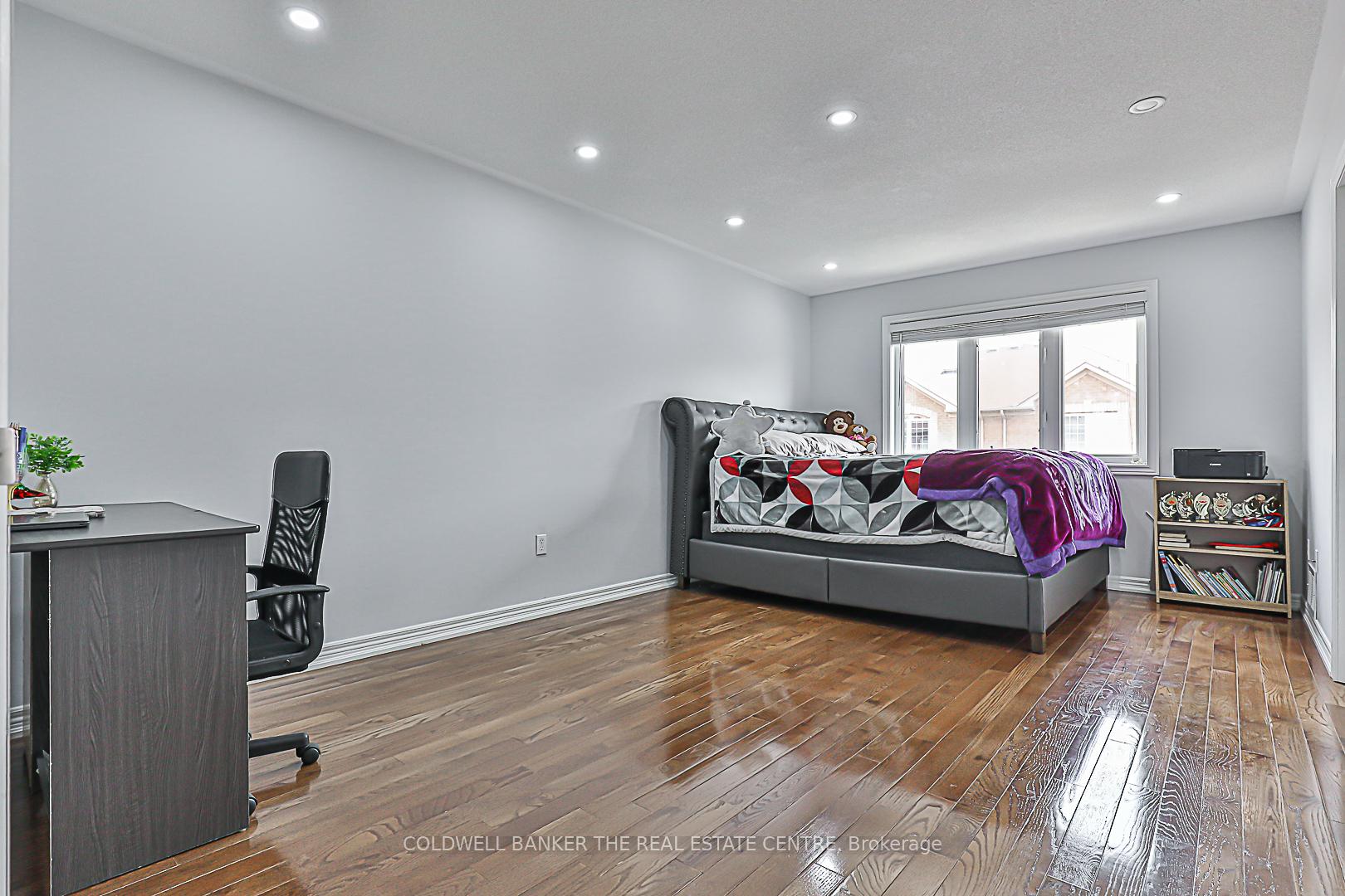 Photo 18 of 43 Crystalview Crescent, Brampton, Bram East — HOMEH