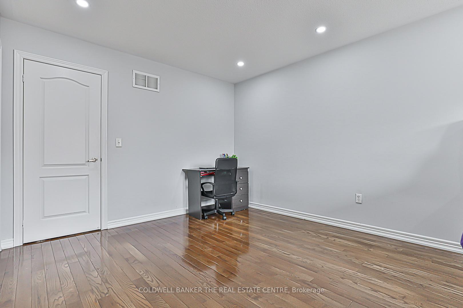 Photo 21 of 43 Crystalview Crescent, Brampton, Bram East — HOMEH