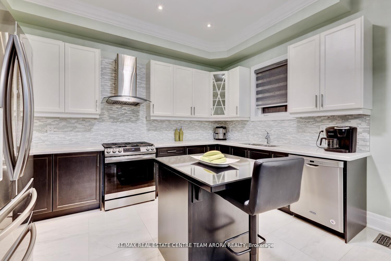 Photo 12 of 477 Brisdale Drive, Brampton, Northwest Brampton — HOMEH