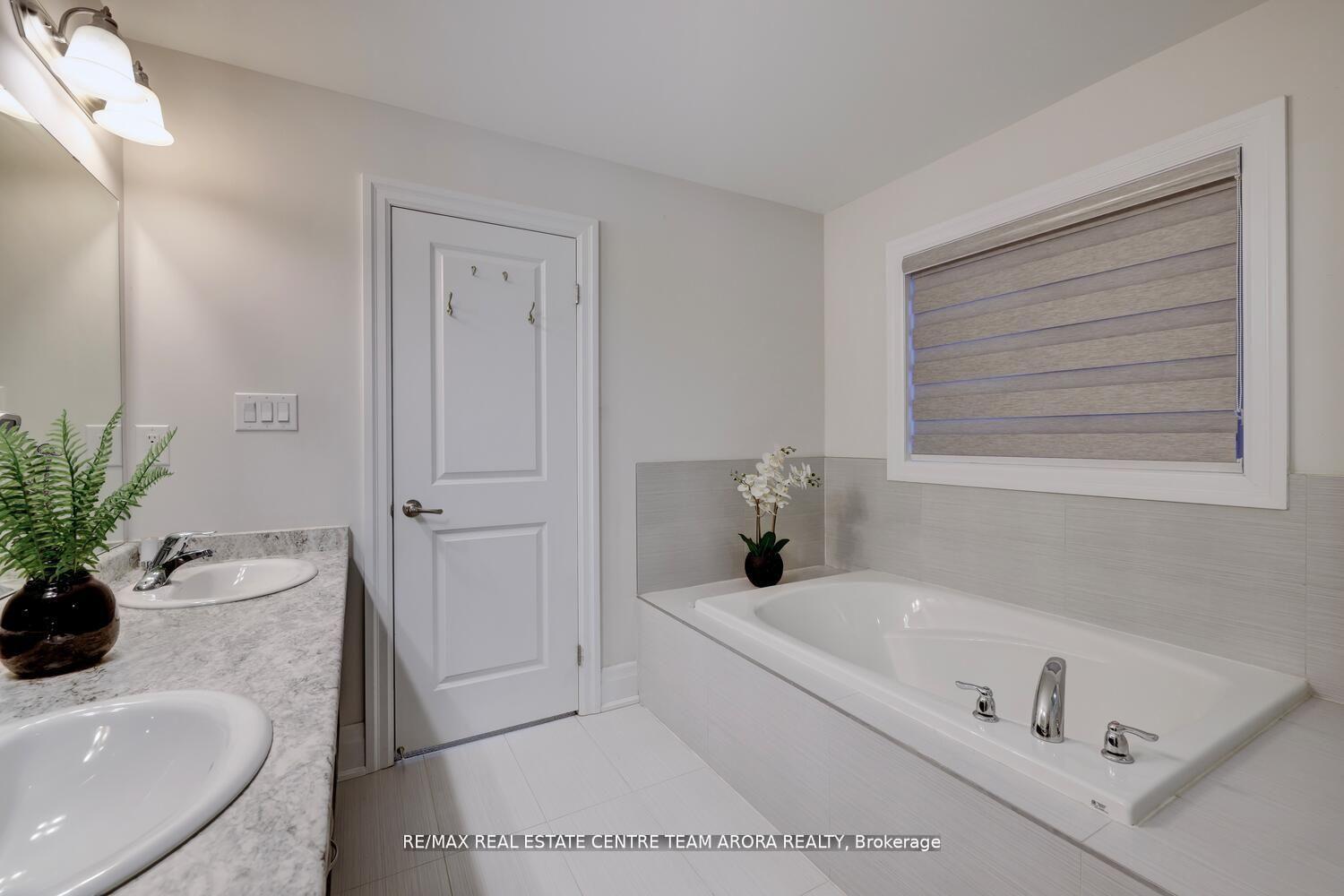 Photo 21 of 477 Brisdale Drive, Brampton, Northwest Brampton — HOMEH