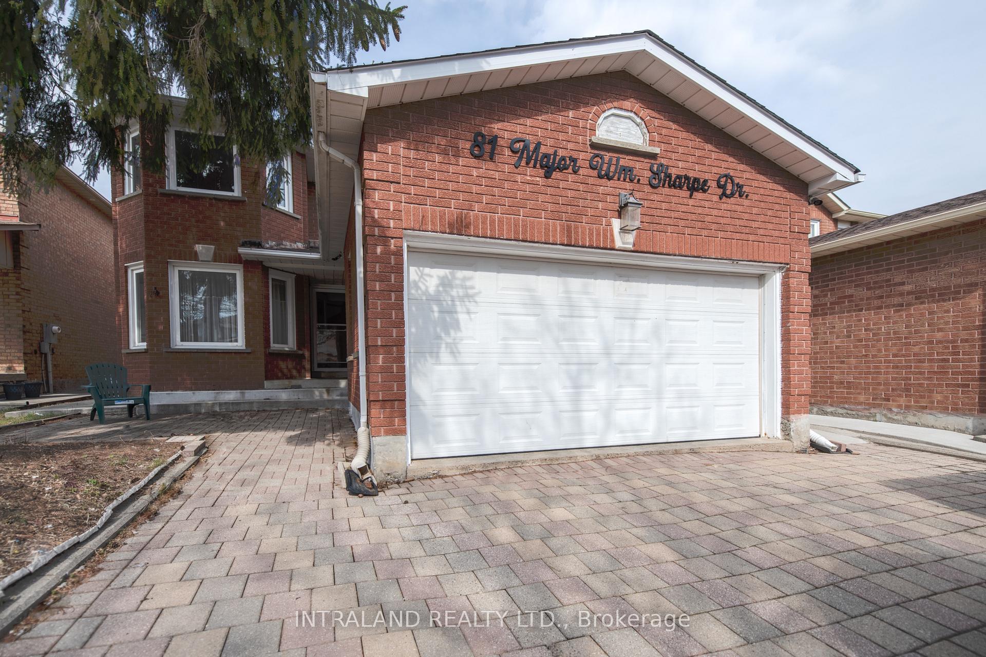 Front of 81 Major Wm Sharpe Drive