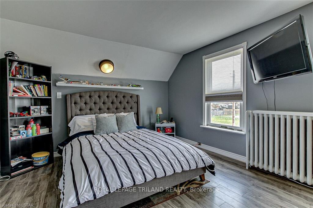 Photo 15 of 126 Inkerman Street, St. Thomas — HOMEH