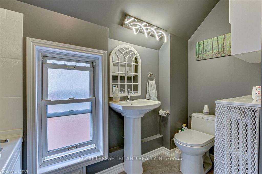 Photo 17 of 126 Inkerman Street, St. Thomas — HOMEH